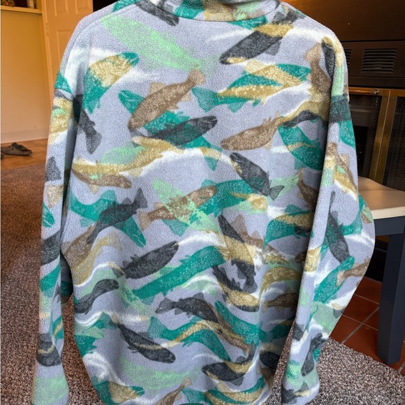Patagonia Men's Green and Gray Fish Patterned Jacket - Picture 2 of 5